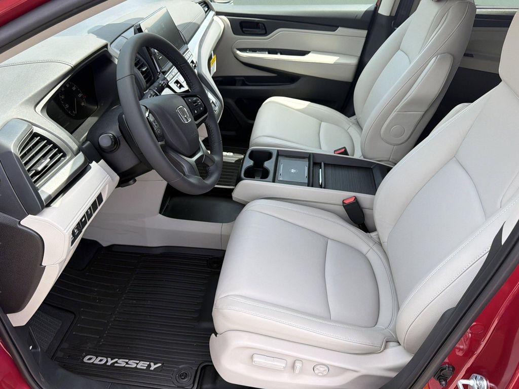 new 2026 Honda Odyssey car, priced at $43,372