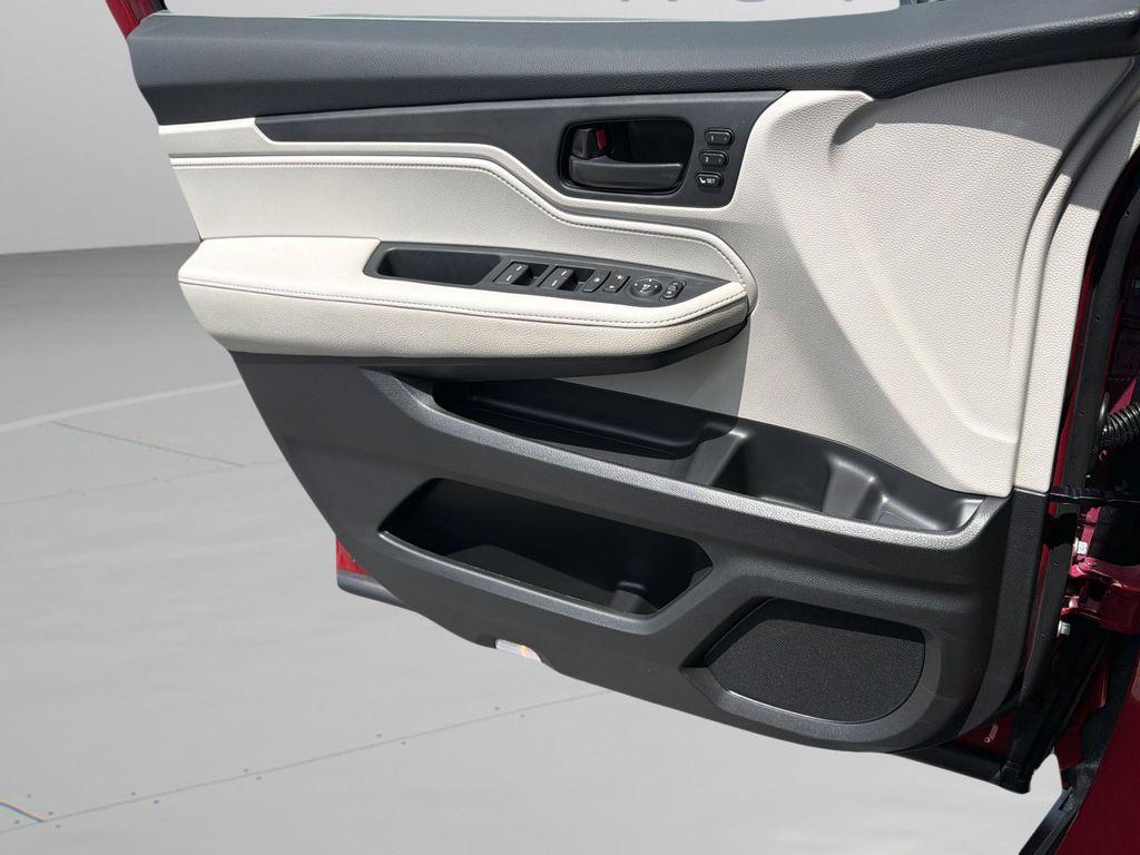 new 2026 Honda Odyssey car, priced at $43,372