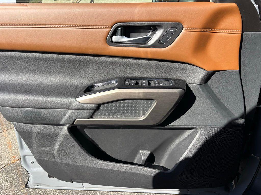 new 2025 Nissan Pathfinder car, priced at $46,895