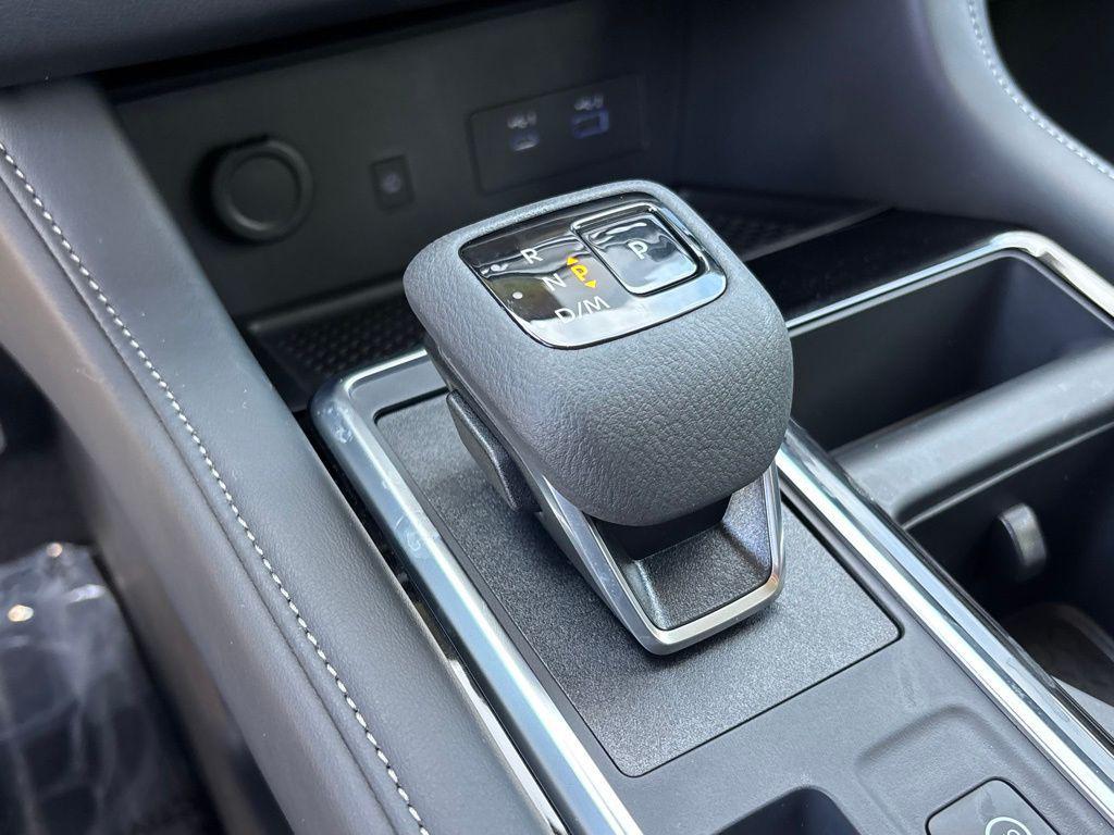 new 2025 Nissan Pathfinder car, priced at $40,425