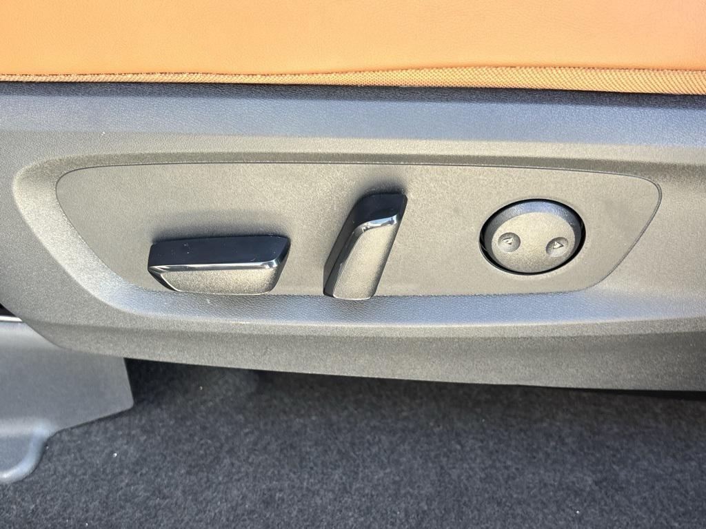 new 2025 Nissan Pathfinder car, priced at $46,395