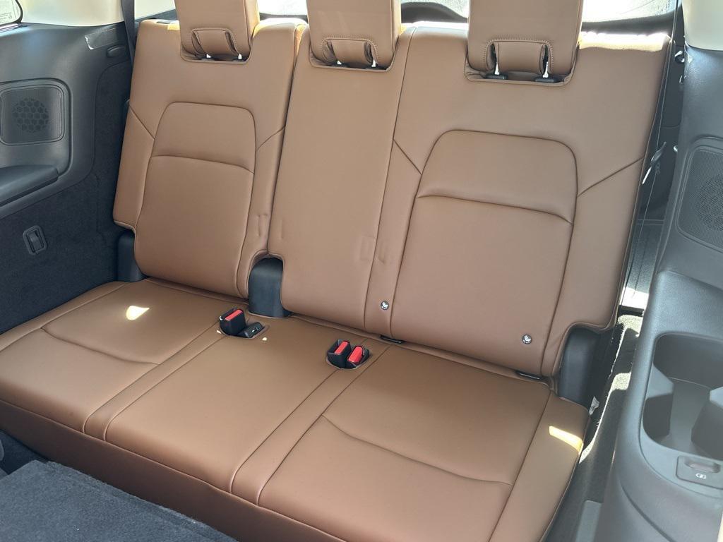 new 2025 Nissan Pathfinder car, priced at $46,395