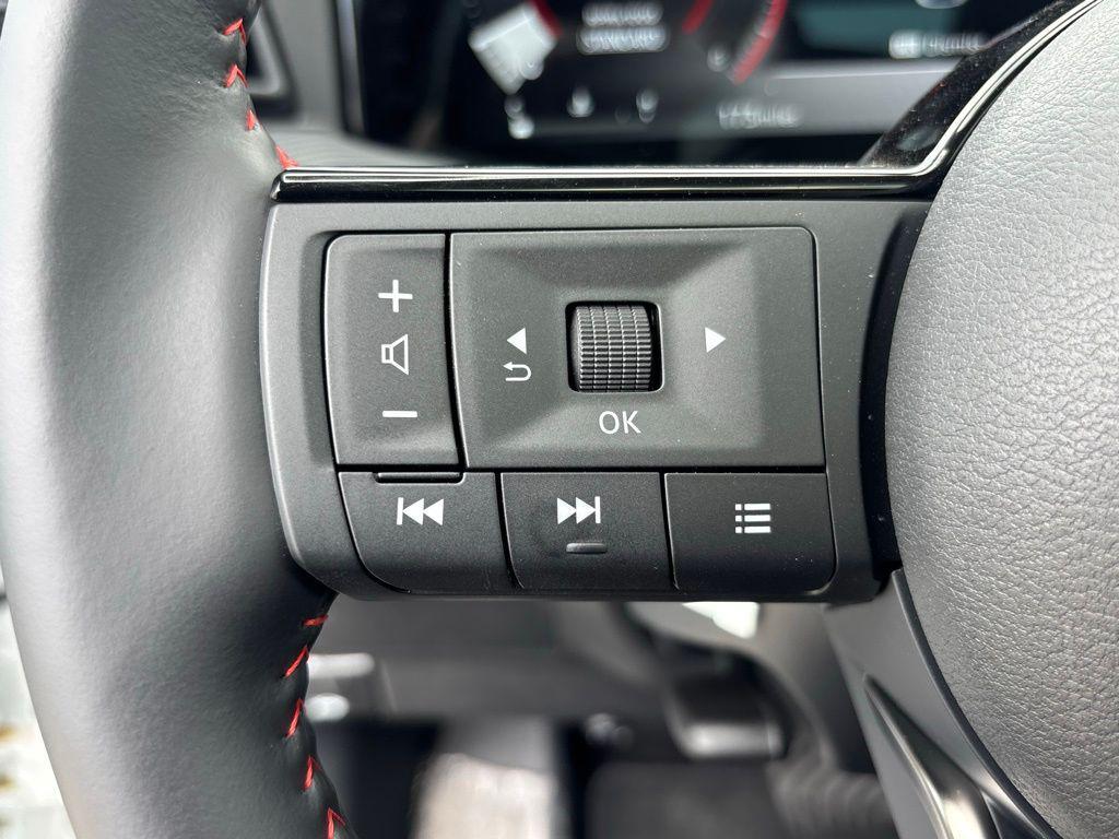 new 2025 Nissan Kicks car, priced at $31,625