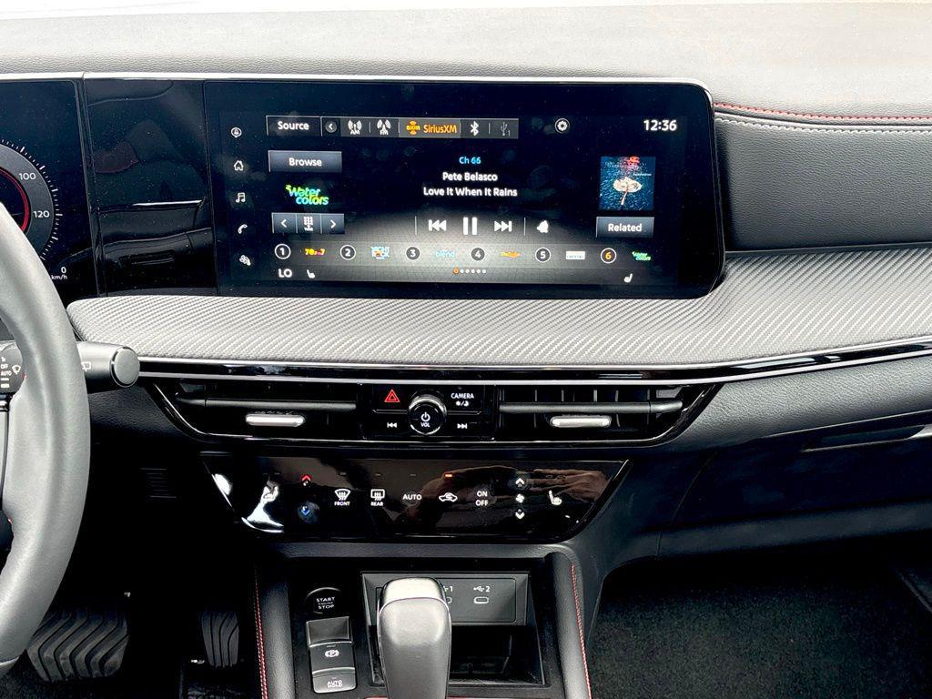 new 2025 Nissan Kicks car, priced at $31,625