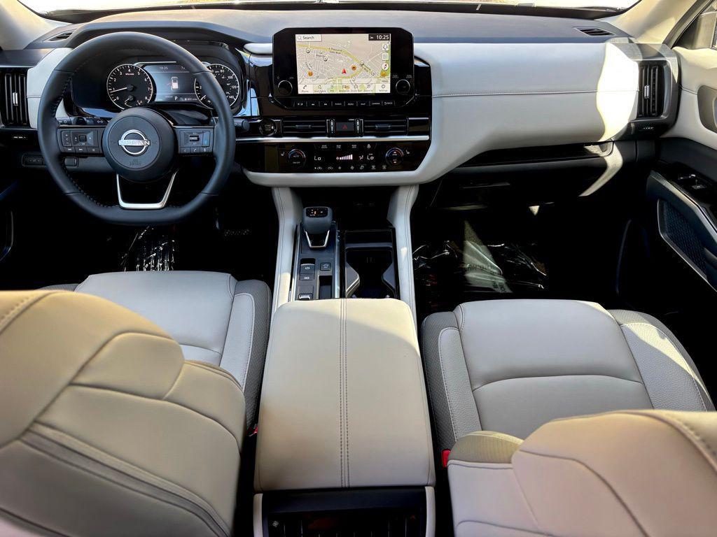 new 2025 Nissan Pathfinder car, priced at $39,210
