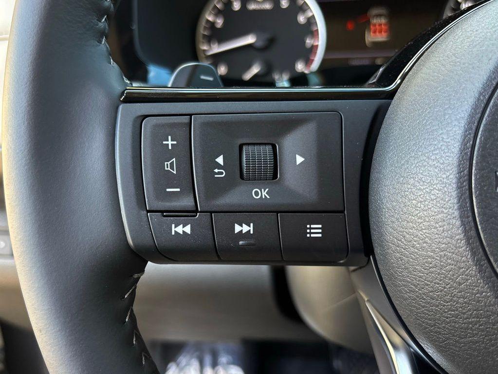 new 2025 Nissan Pathfinder car, priced at $39,210