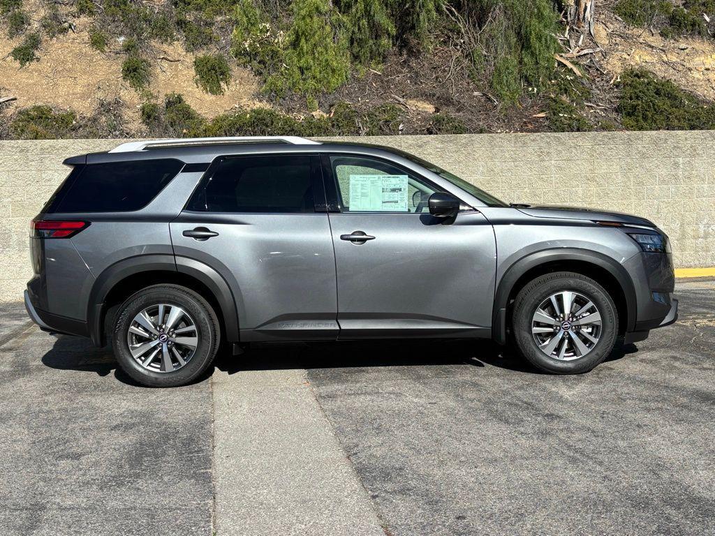 new 2025 Nissan Pathfinder car, priced at $39,210