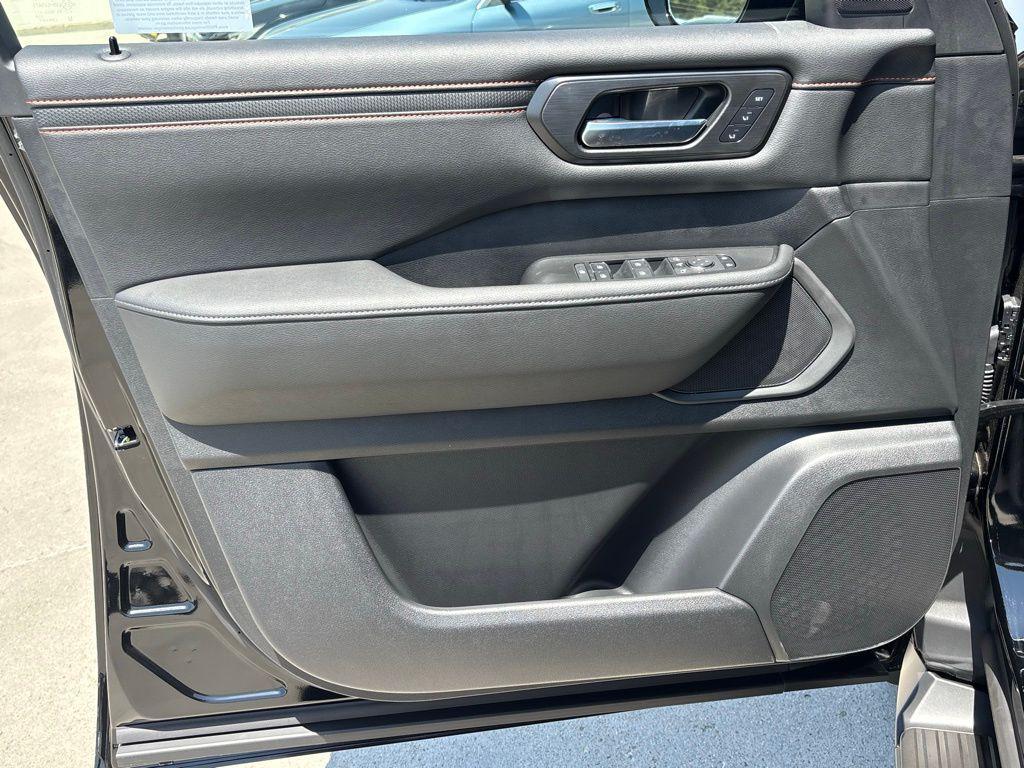 new 2025 Nissan Armada car, priced at $79,355