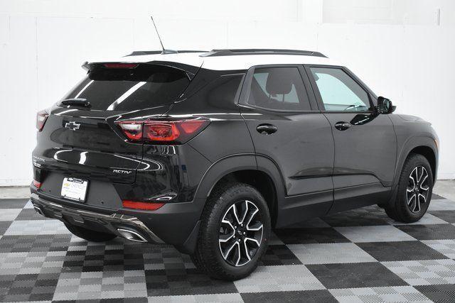 new 2025 Chevrolet TrailBlazer car, priced at $34,354