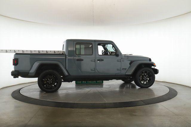 used 2024 Jeep Gladiator car, priced at $31,977