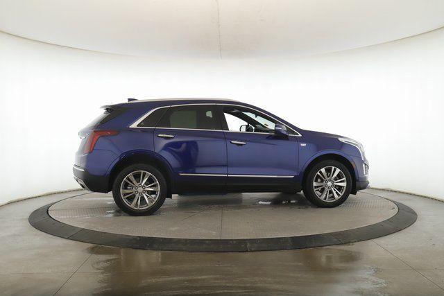 used 2025 Cadillac XT5 car, priced at $35,900