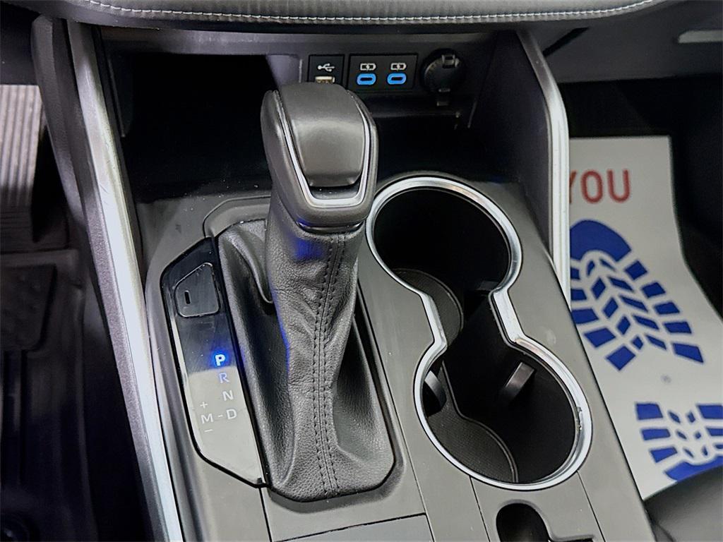 used 2022 Toyota Highlander car, priced at $36,998