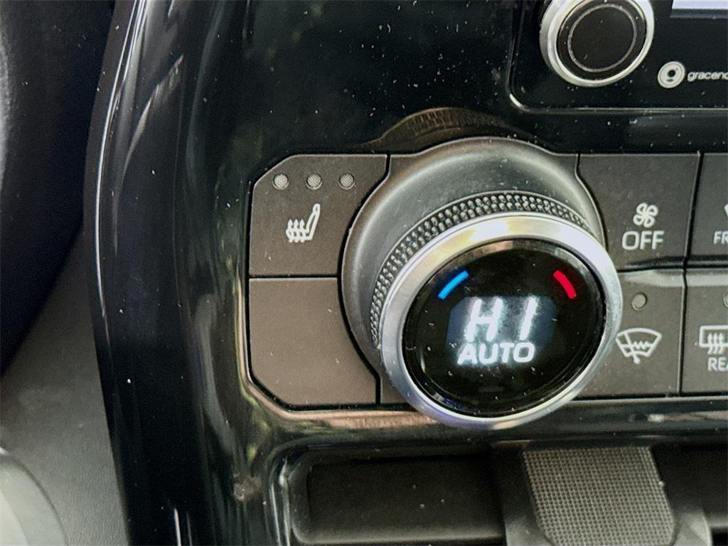 used 2022 Toyota Highlander car, priced at $36,998