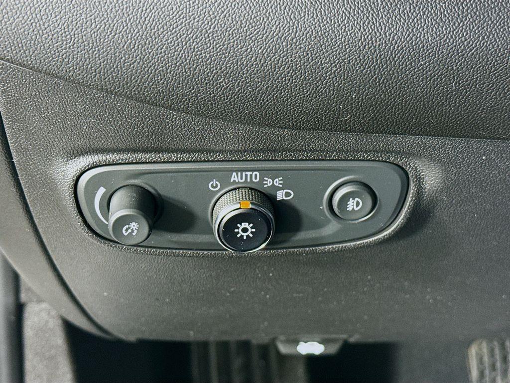used 2024 Chevrolet Equinox car, priced at $29,980