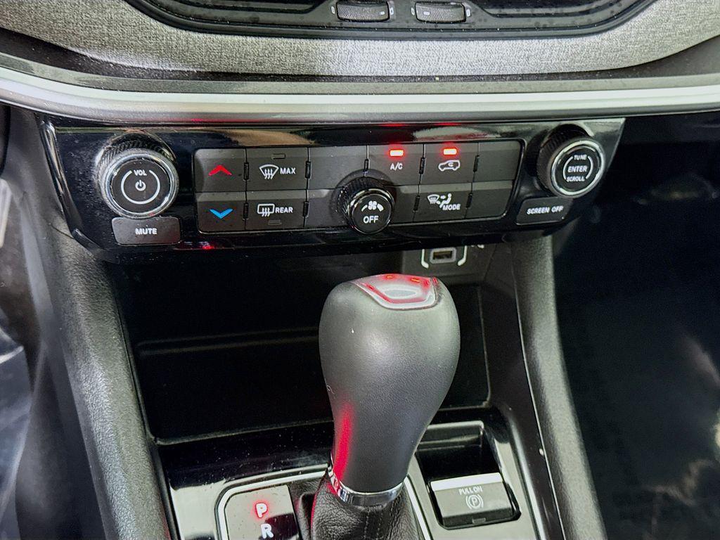 used 2022 Jeep Compass car, priced at $23,998