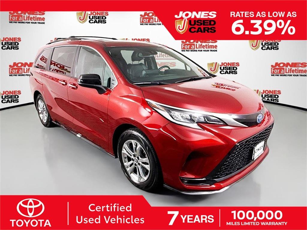 used 2022 Toyota Sienna car, priced at $35,998