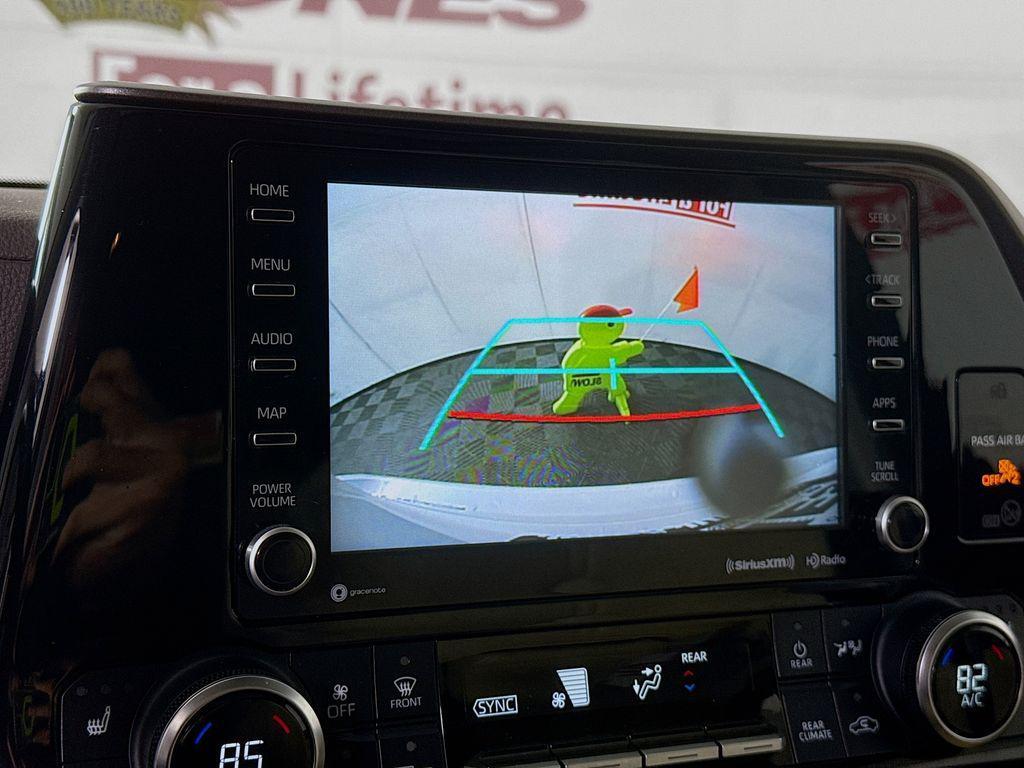 used 2022 Toyota Highlander car, priced at $34,998
