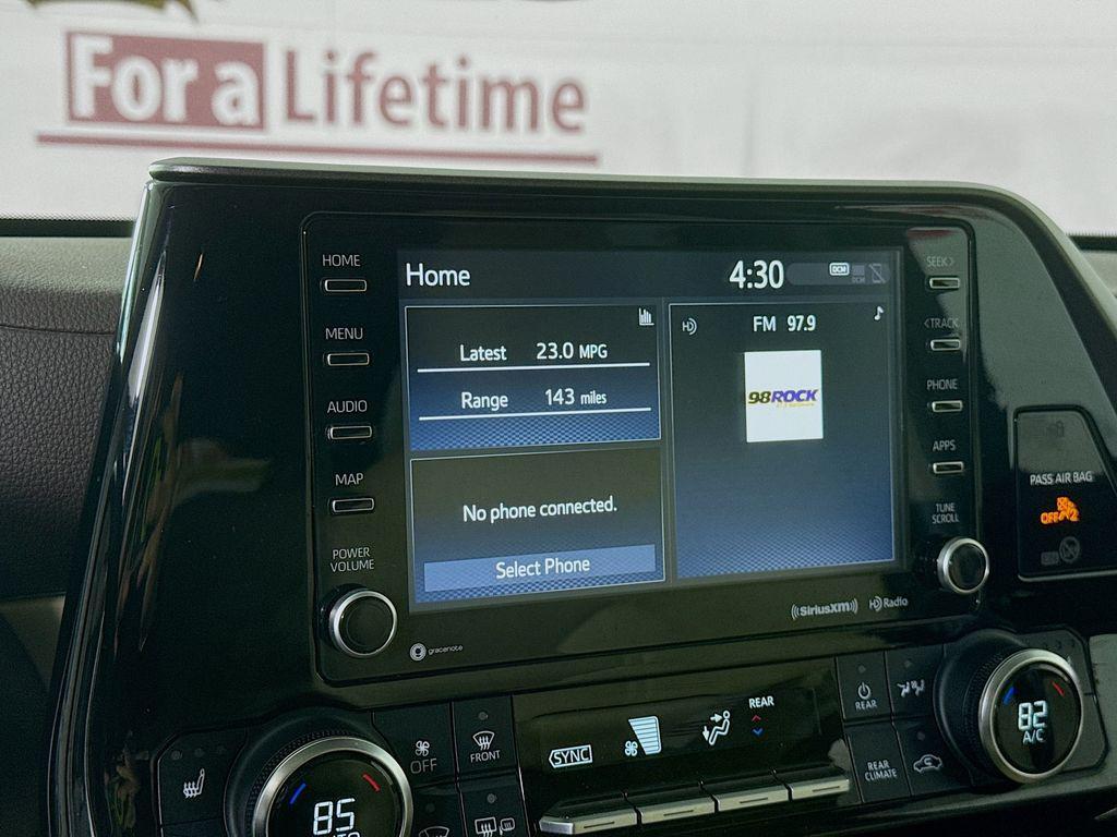 used 2022 Toyota Highlander car, priced at $34,998