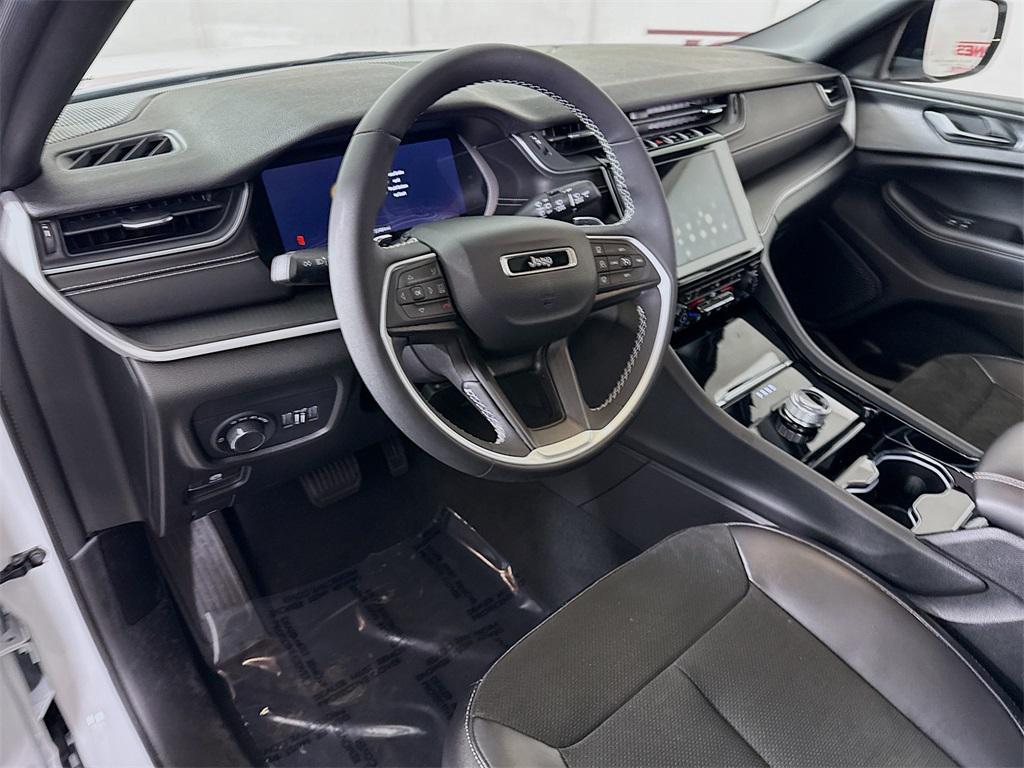 used 2023 Jeep Grand Cherokee car, priced at $31,998