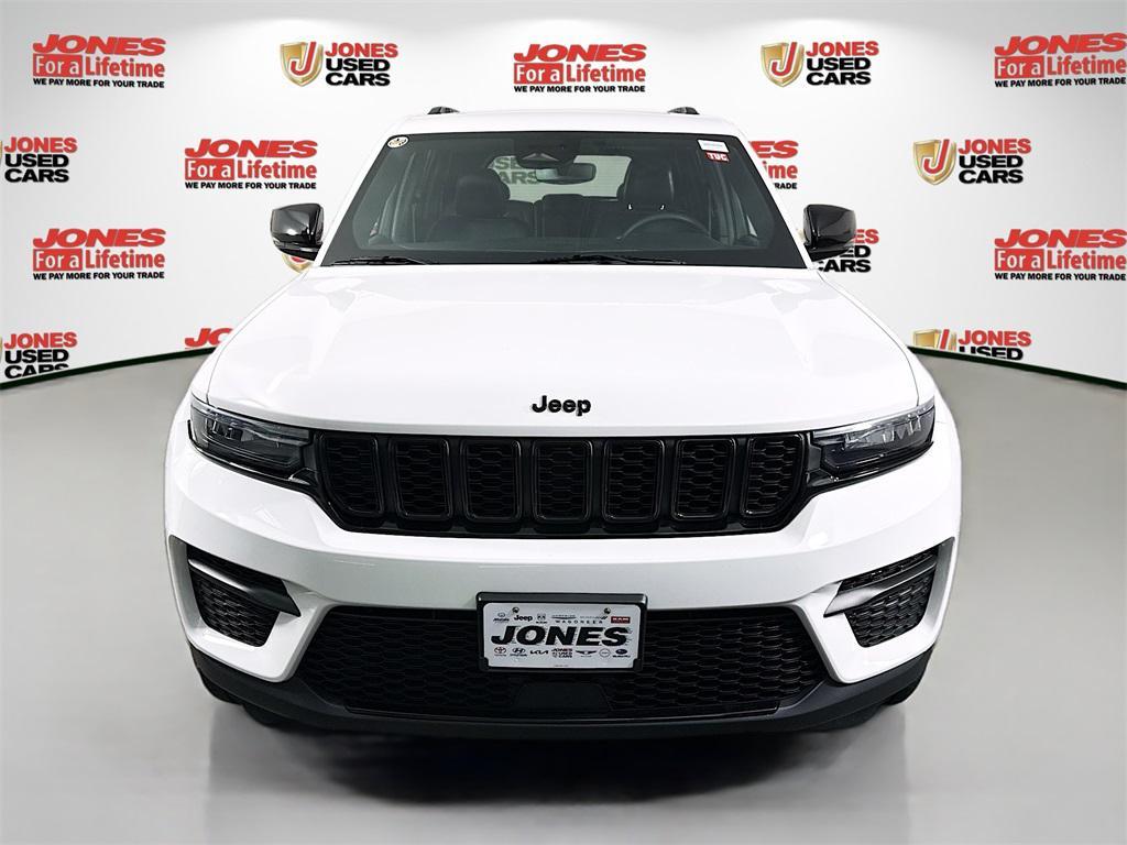 used 2023 Jeep Grand Cherokee car, priced at $31,998