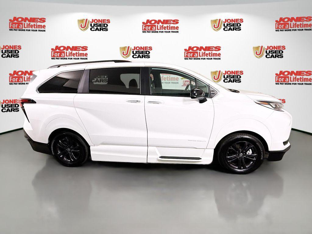 used 2024 Toyota Sienna car, priced at $69,998