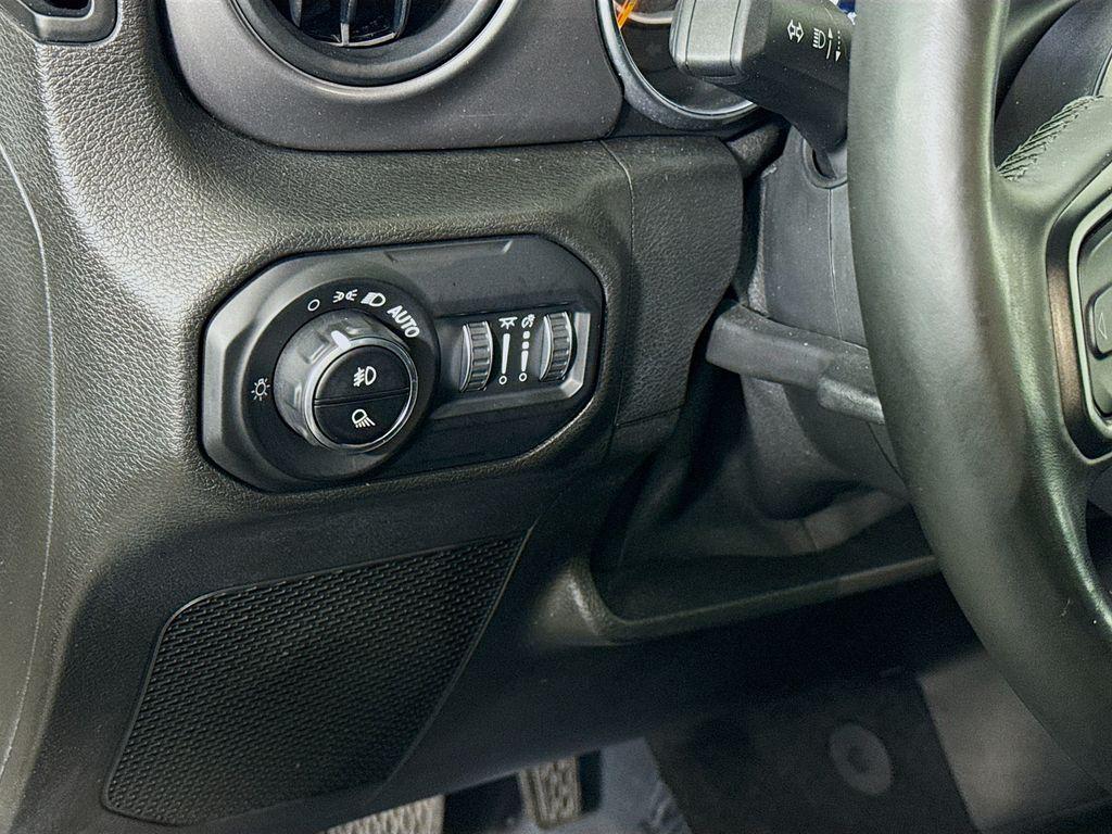 used 2021 Jeep Gladiator car, priced at $32,995