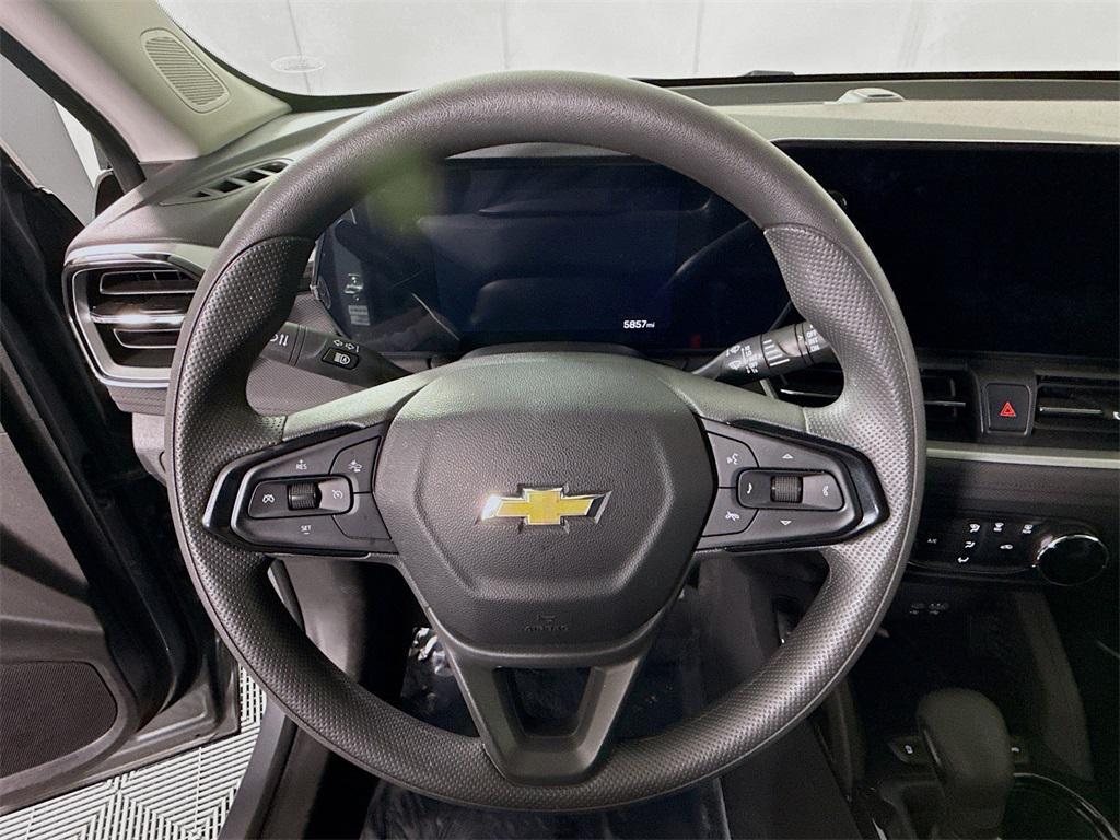 used 2025 Chevrolet TrailBlazer car, priced at $23,987