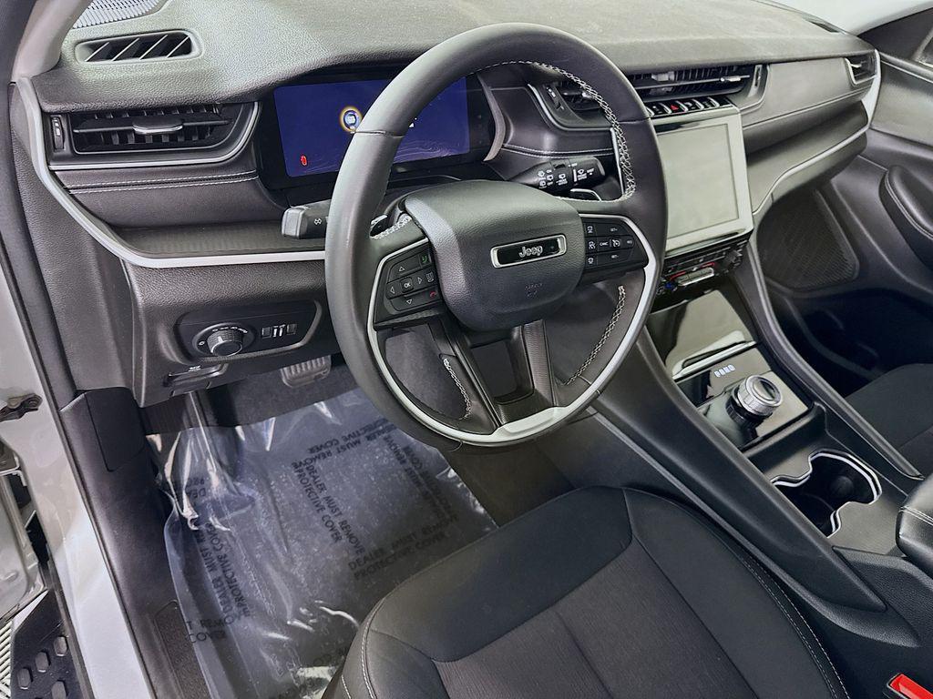 used 2023 Jeep Grand Cherokee car