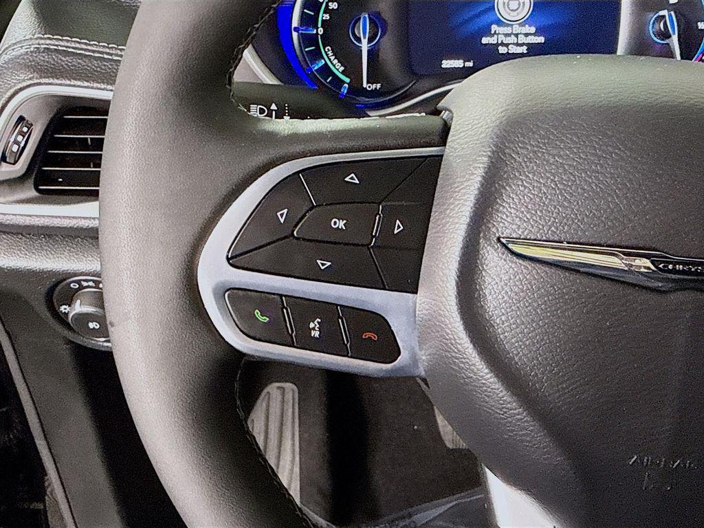used 2025 Chrysler Pacifica Hybrid car, priced at $35,810