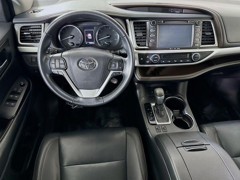 used 2019 Toyota Highlander car, priced at $29,998