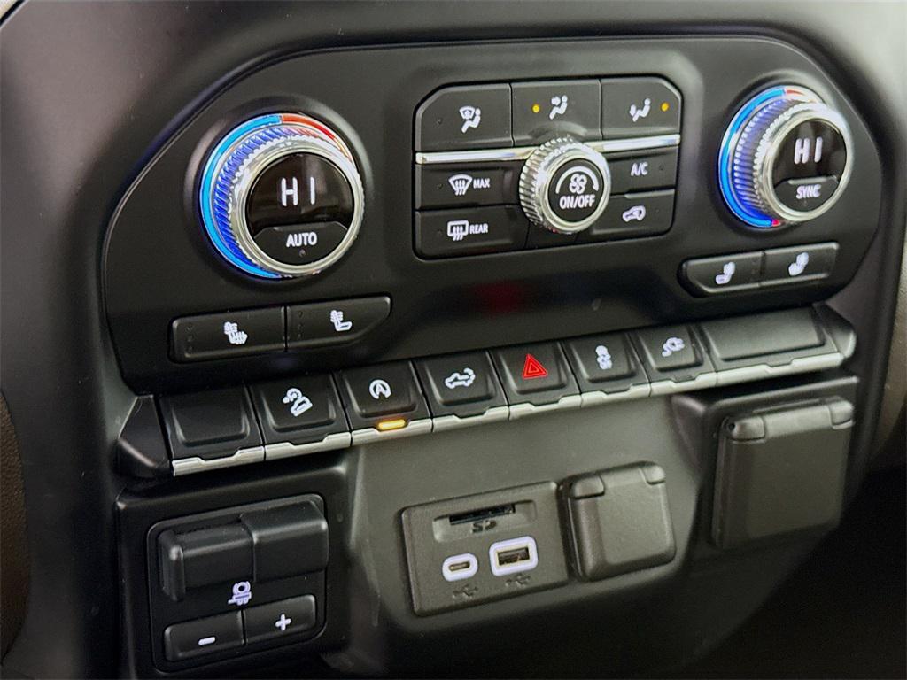 used 2021 GMC Sierra 1500 car, priced at $35,998