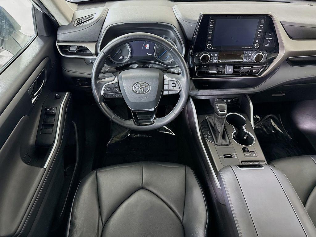 used 2020 Toyota Highlander Hybrid car, priced at $31,797