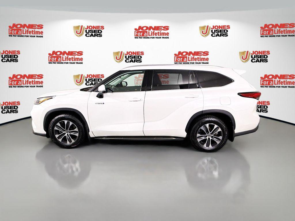 used 2020 Toyota Highlander Hybrid car, priced at $31,797