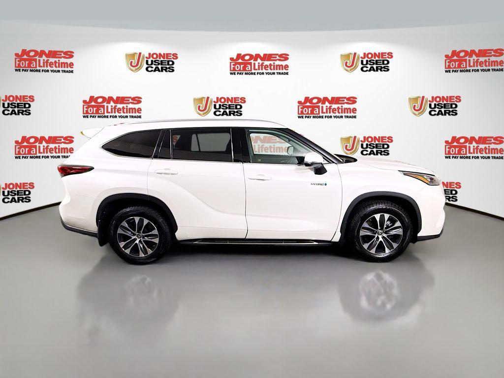 used 2020 Toyota Highlander Hybrid car, priced at $31,797