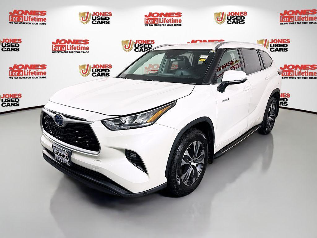 used 2020 Toyota Highlander Hybrid car, priced at $31,797