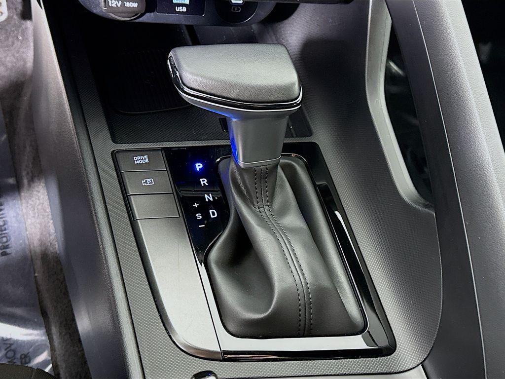 used 2025 Hyundai Elantra car