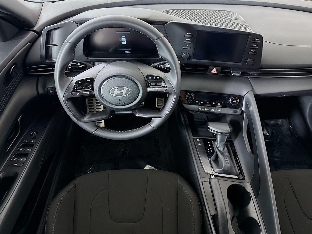 used 2025 Hyundai Elantra car