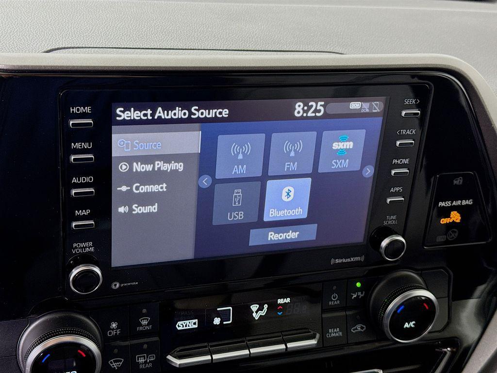 used 2022 Toyota Highlander car