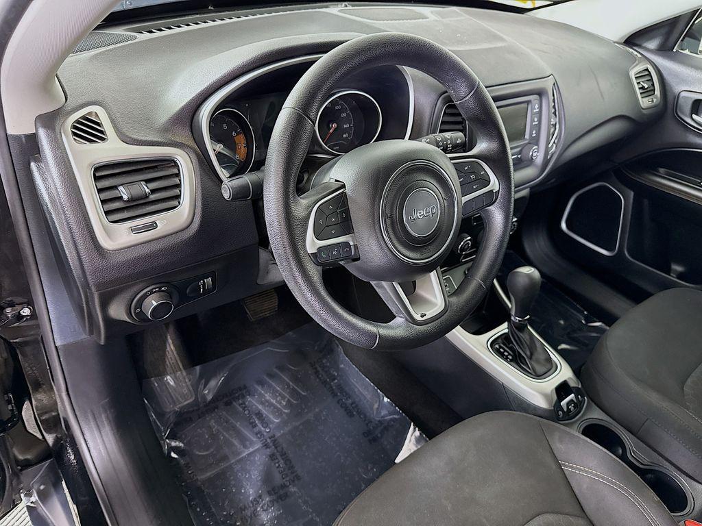 used 2017 Jeep New Compass car