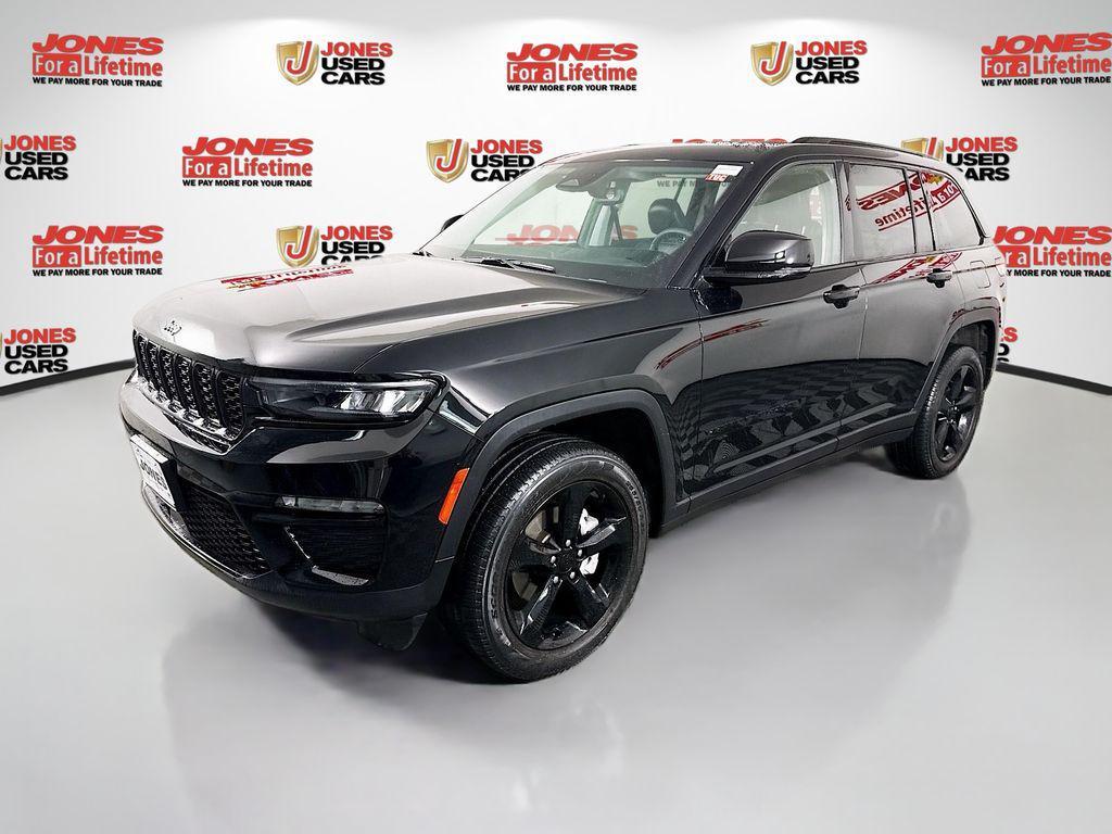 used 2023 Jeep Grand Cherokee car, priced at $32,996