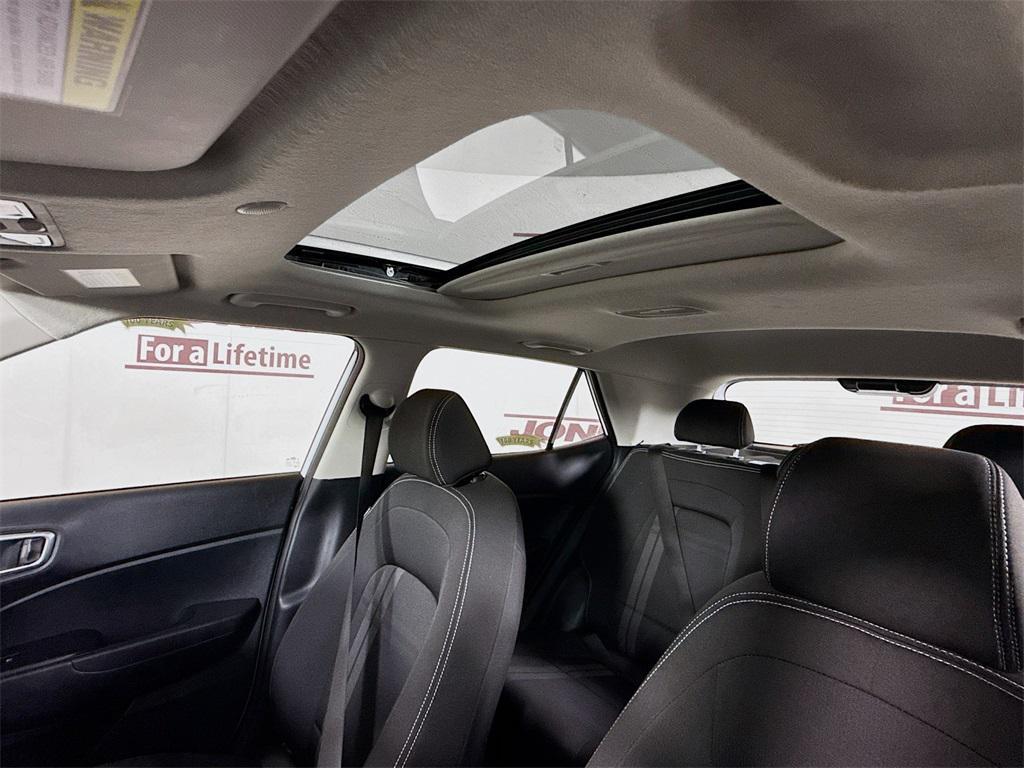 used 2025 Hyundai Venue car, priced at $19,995