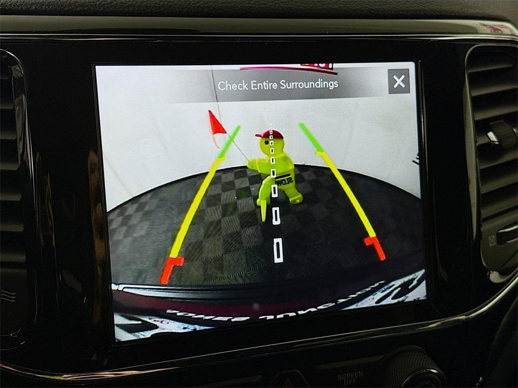 used 2022 Jeep Grand Cherokee car, priced at $23,995