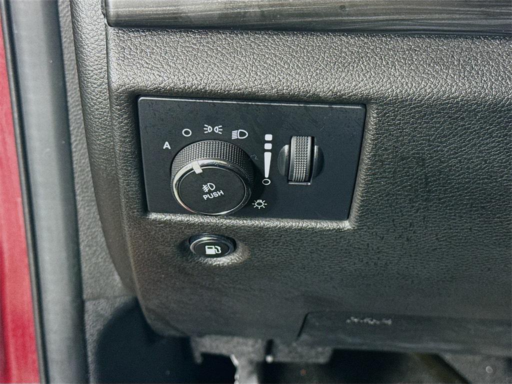 used 2022 Jeep Grand Cherokee car, priced at $23,995