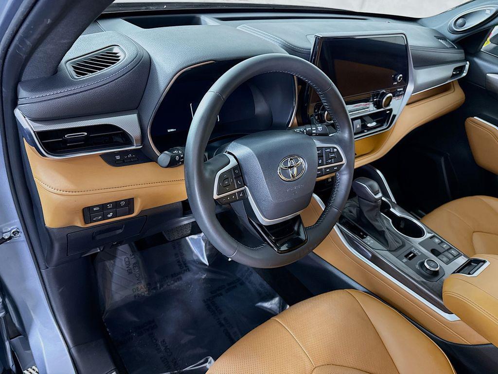 used 2024 Toyota Highlander car, priced at $48,987