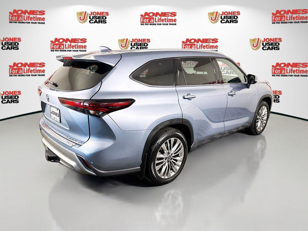 used 2024 Toyota Highlander car, priced at $48,987