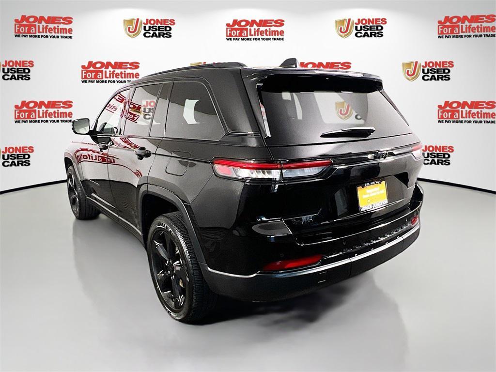 used 2023 Jeep Grand Cherokee car, priced at $32,997