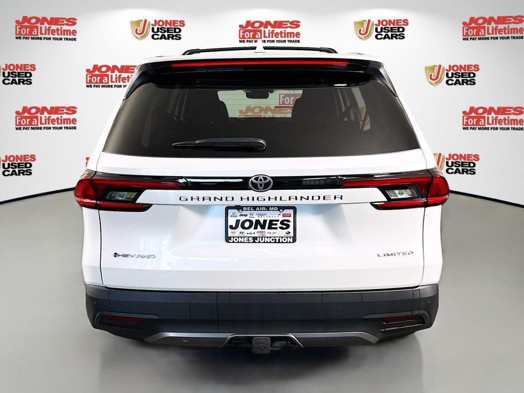 used 2025 Toyota Grand Highlander car, priced at $59,998