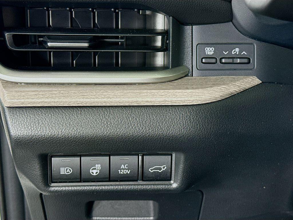 used 2025 Toyota Grand Highlander car, priced at $59,998