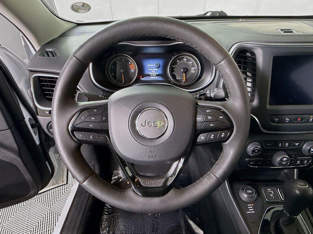 used 2023 Jeep Cherokee car