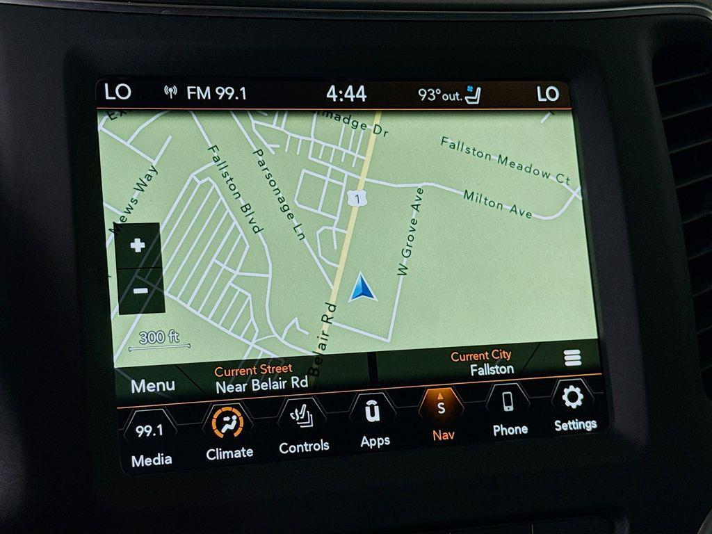 used 2023 Jeep Cherokee car